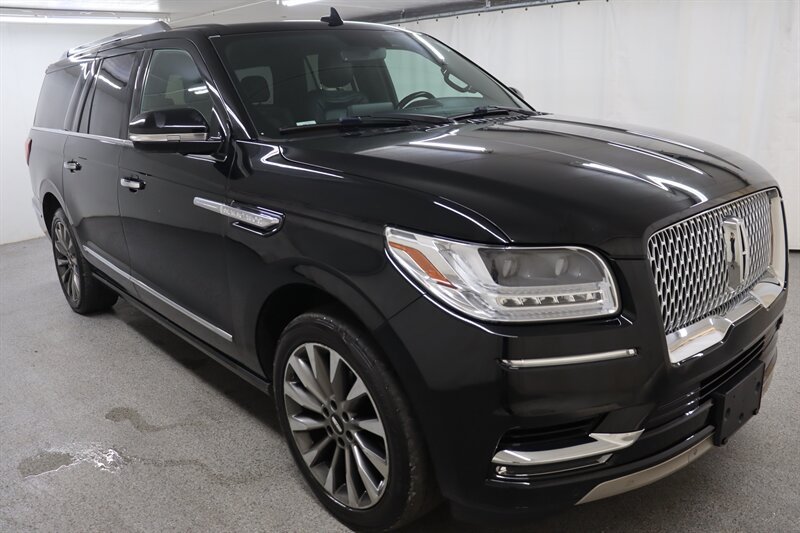 Used 2018 Lincoln Navigator L Select AWD/4WD image 1