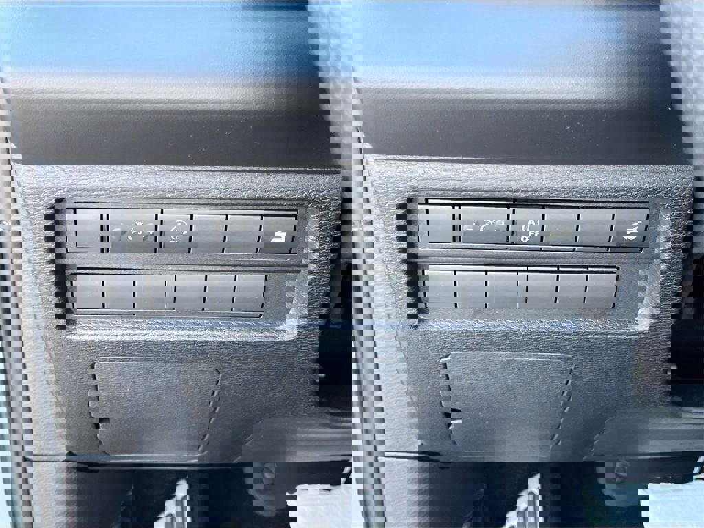 New 2026 Mitsubishi Outlander SEL image 10