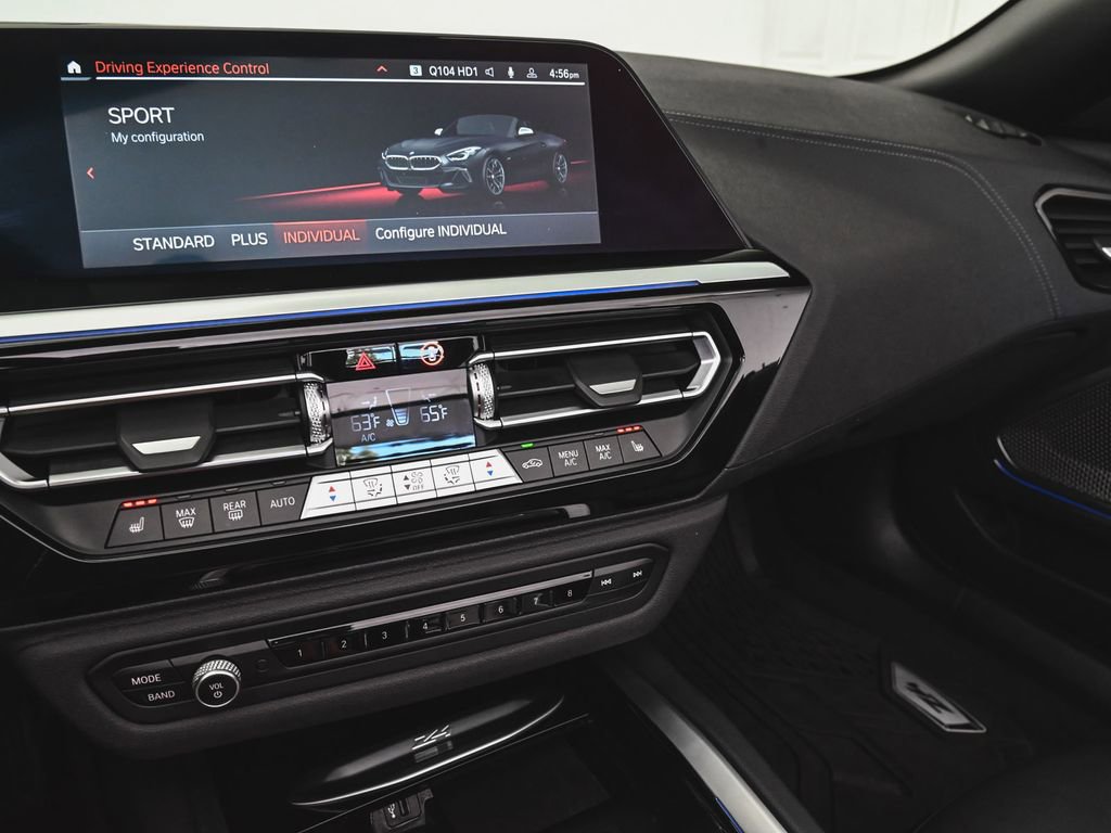 Used 2022 BMW Z4 M40i w/ Premium Package RWD image 23