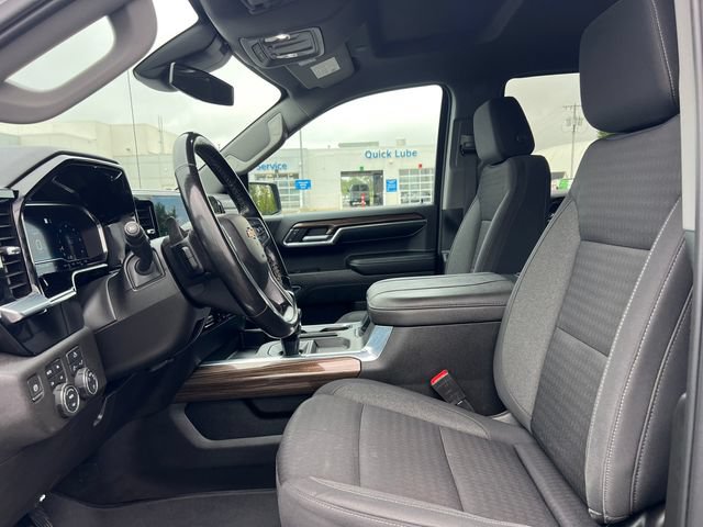 Used 2023 Chevrolet Silverado 1500 LT AWD/4WD image 4
