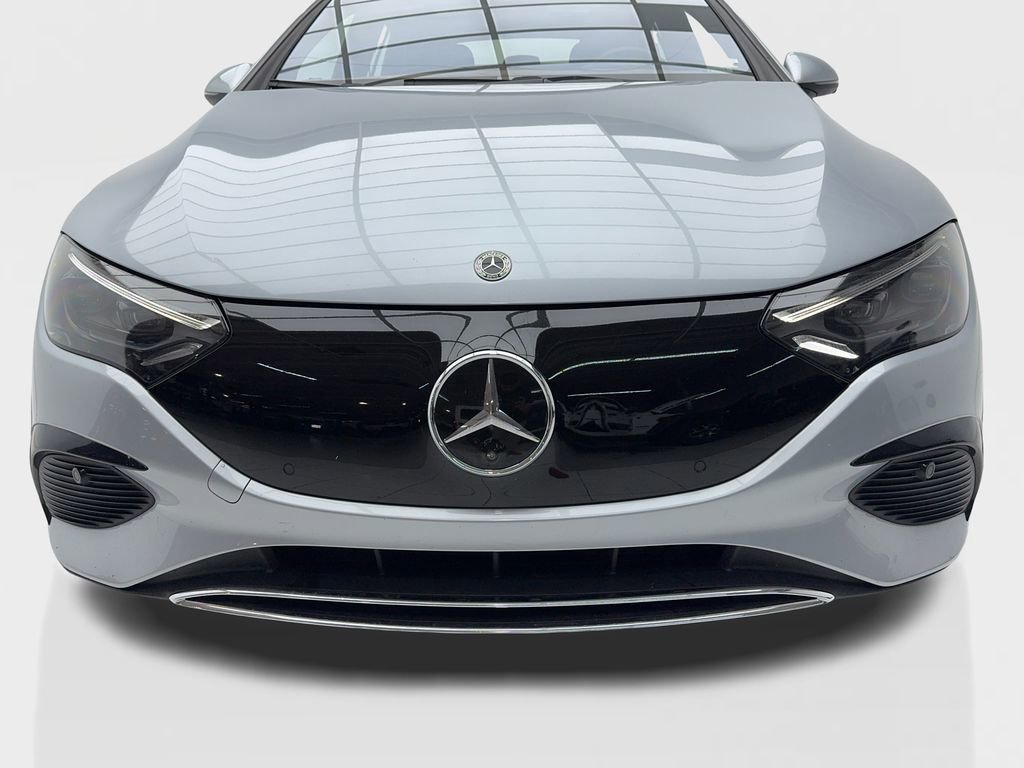 Used 2023 Mercedes-Benz EQE 500 4MATIC Sedan w/ Pinnacle Trim Package image 4