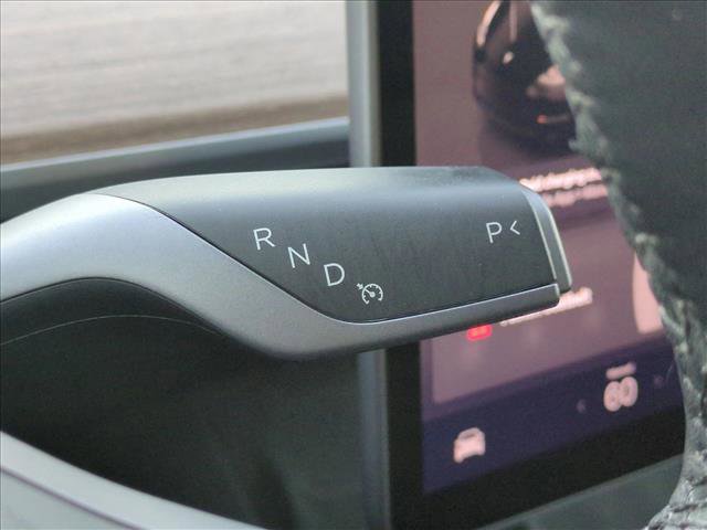 Used 2024 Tesla Model Y Performance image 12