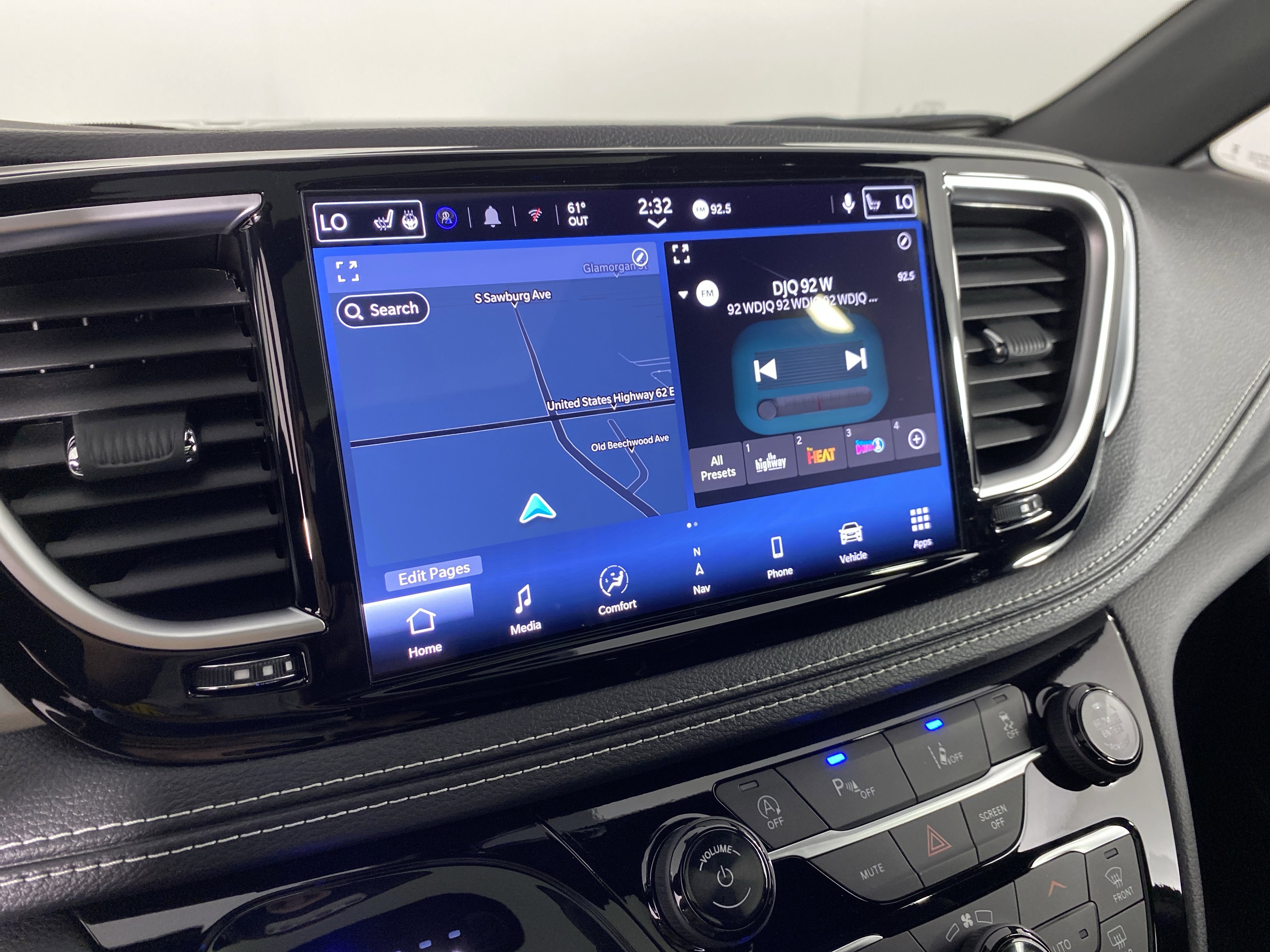 New 2026 Chrysler Pacifica Limited w/ S Appearance Package image 36