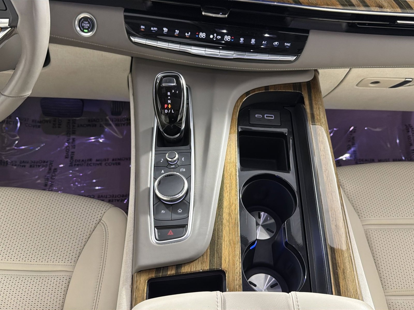 Used 2021 Cadillac Escalade Premium Luxury Platinum w/ Heavy-Duty Trailer Package image 22