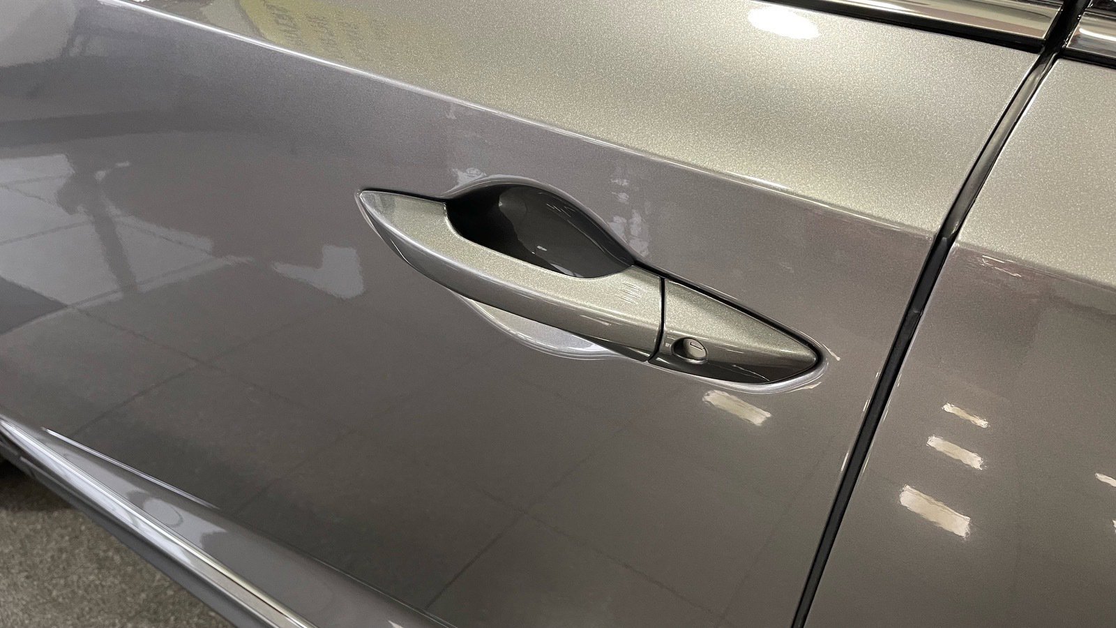 Used 2025 Acura MDX FWD w/ Technology Package image 13