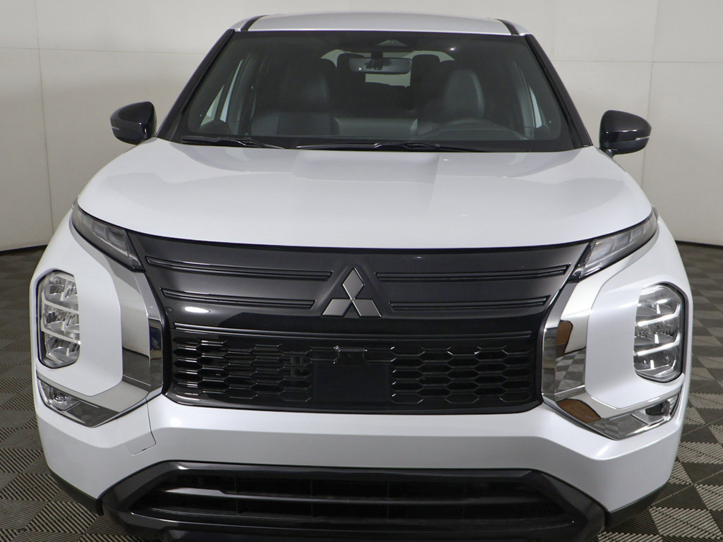 New 2026 Mitsubishi Outlander LE FWD image 12