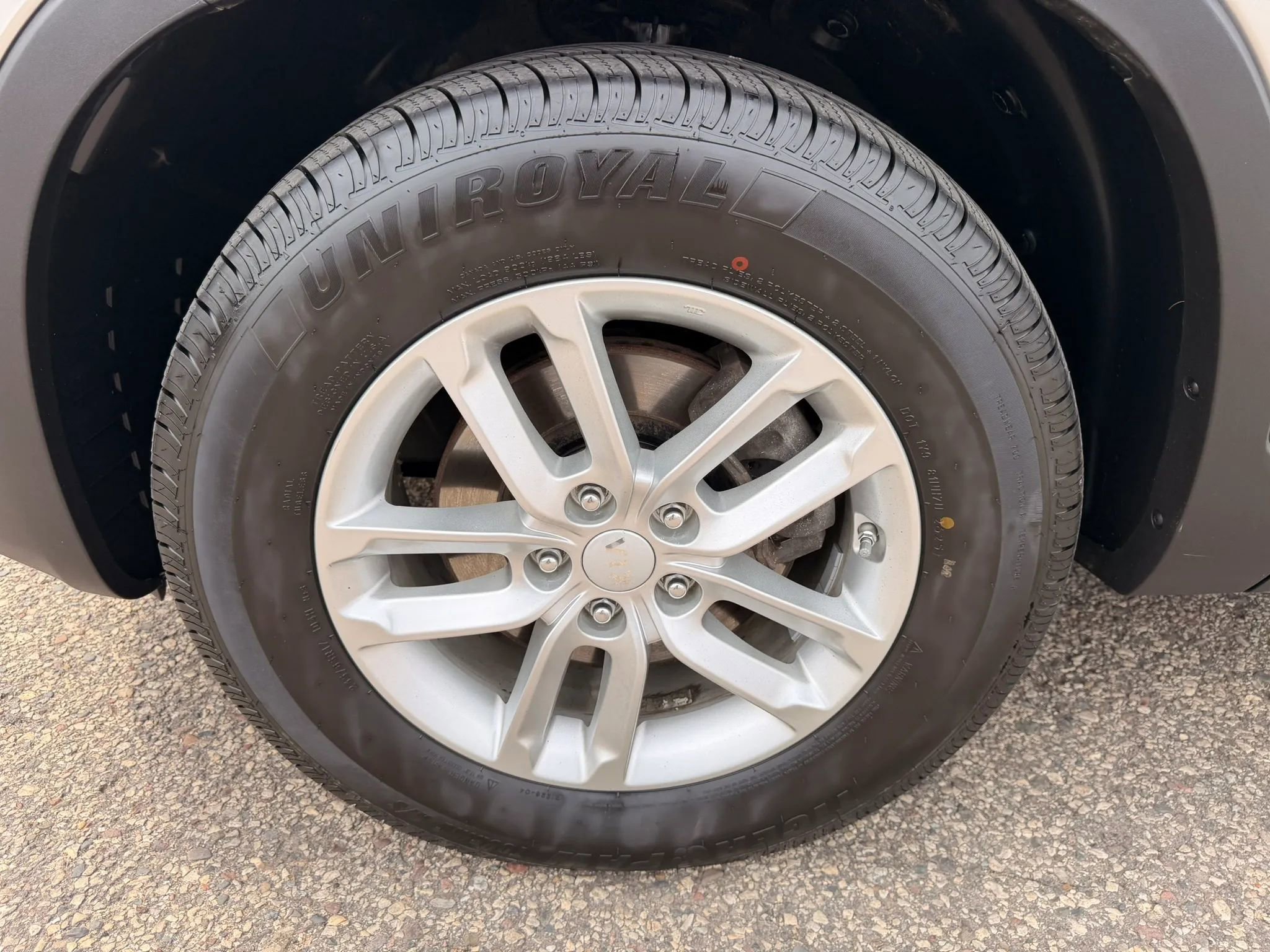 Used 2015 Kia Sorento LX image 19