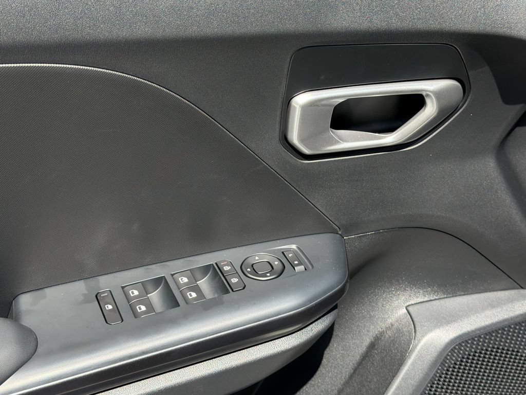 New 2026 Kia K4 FWD image 15