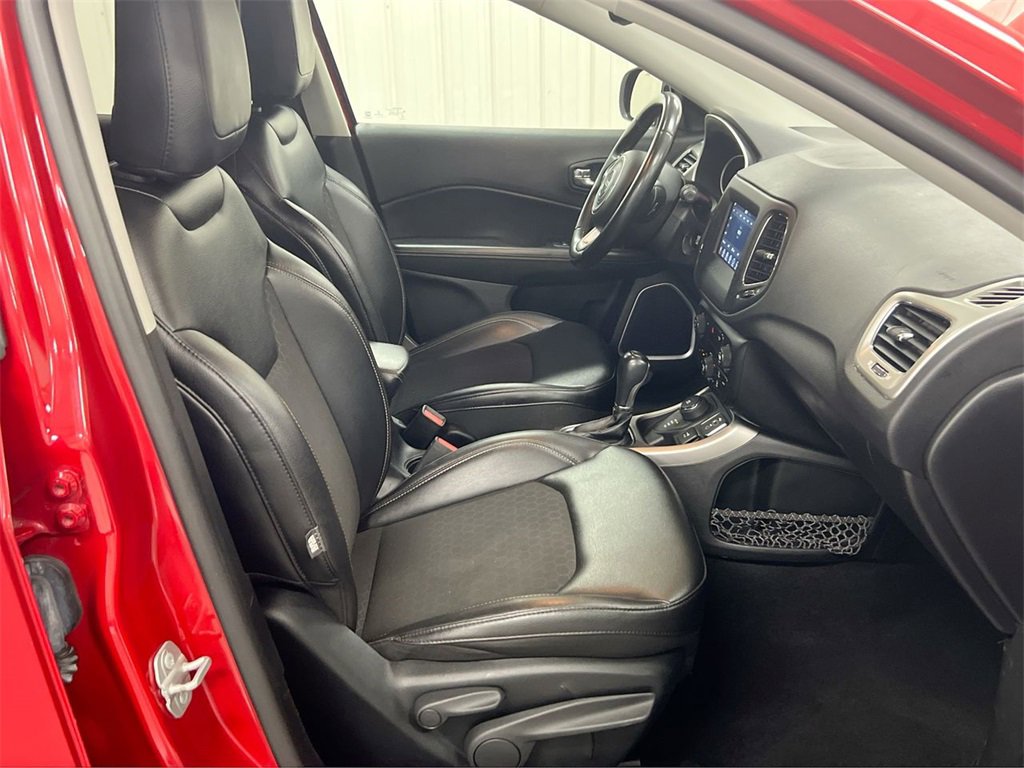 Used 2020 Jeep Compass Latitude image 21