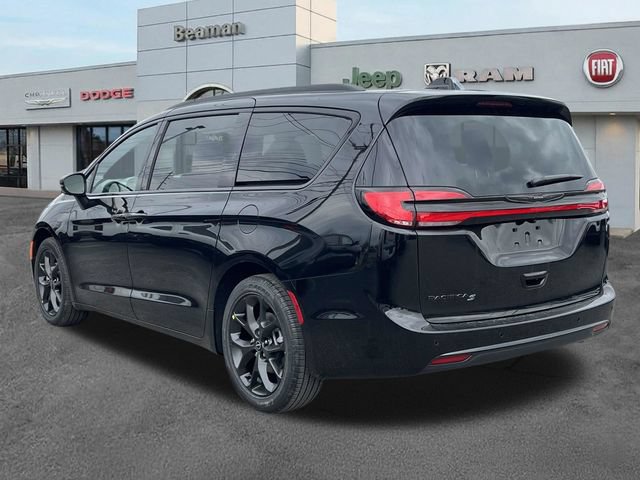 New 2026 Chrysler Pacifica Select w/ S Appearance Package FWD image 5