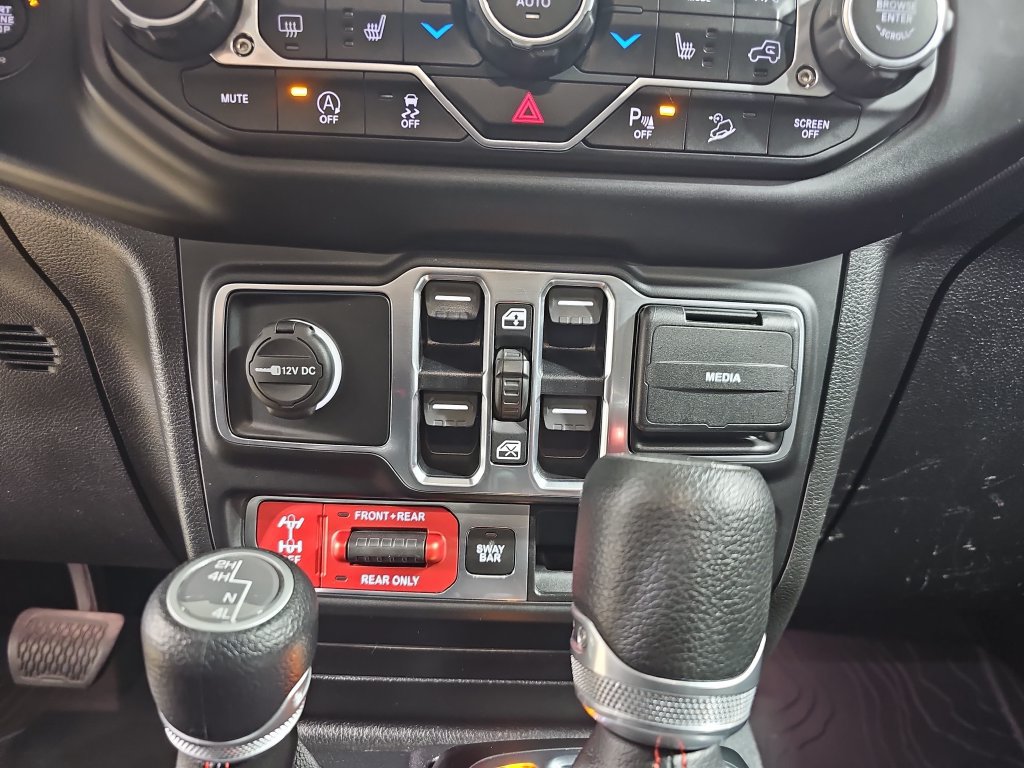 Used 2020 Jeep Wrangler Unlimited Rubicon AWD/4WD image 33