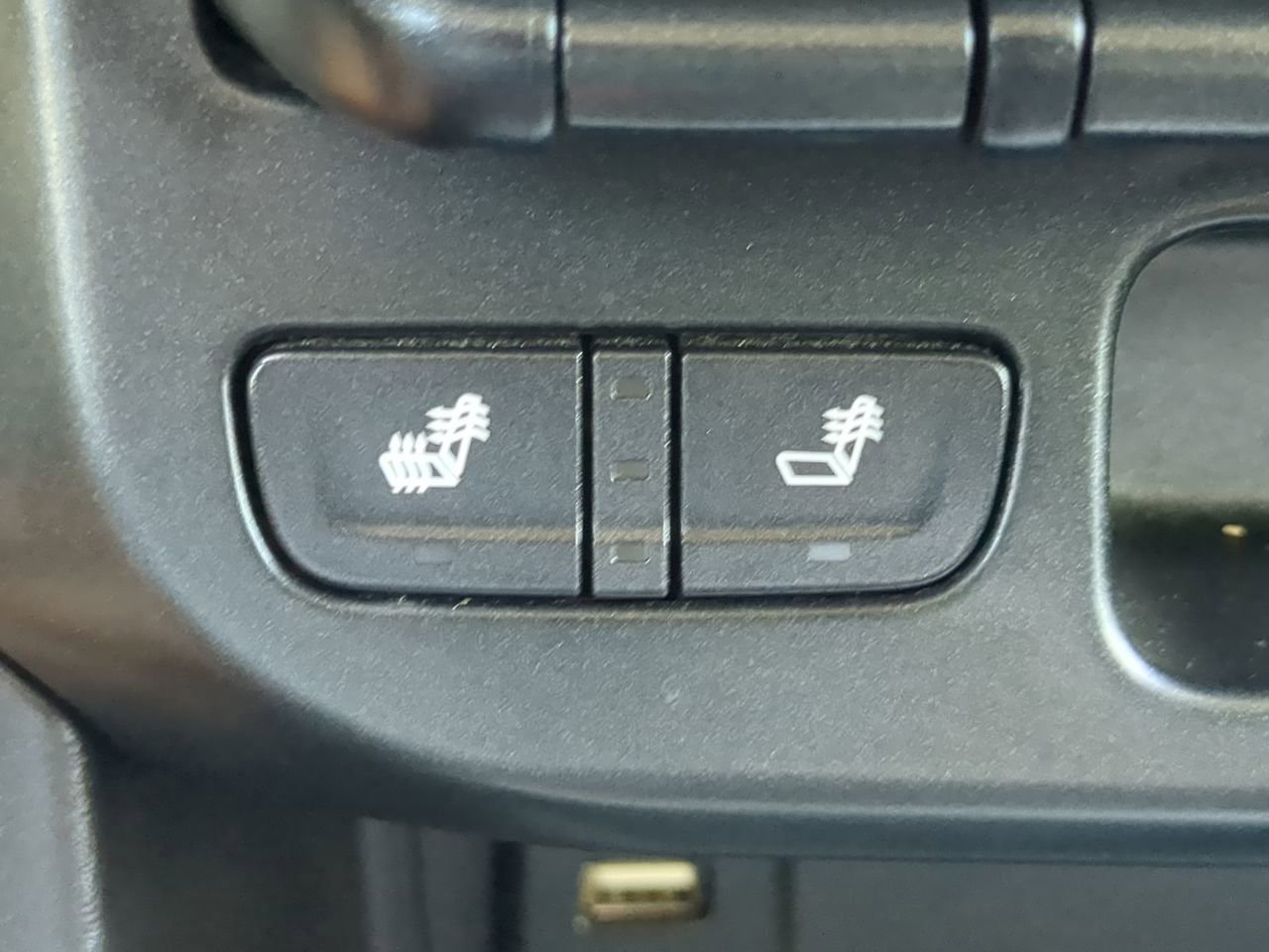 Used 2015 Chevrolet Colorado LT w/ Luxury Package image 22