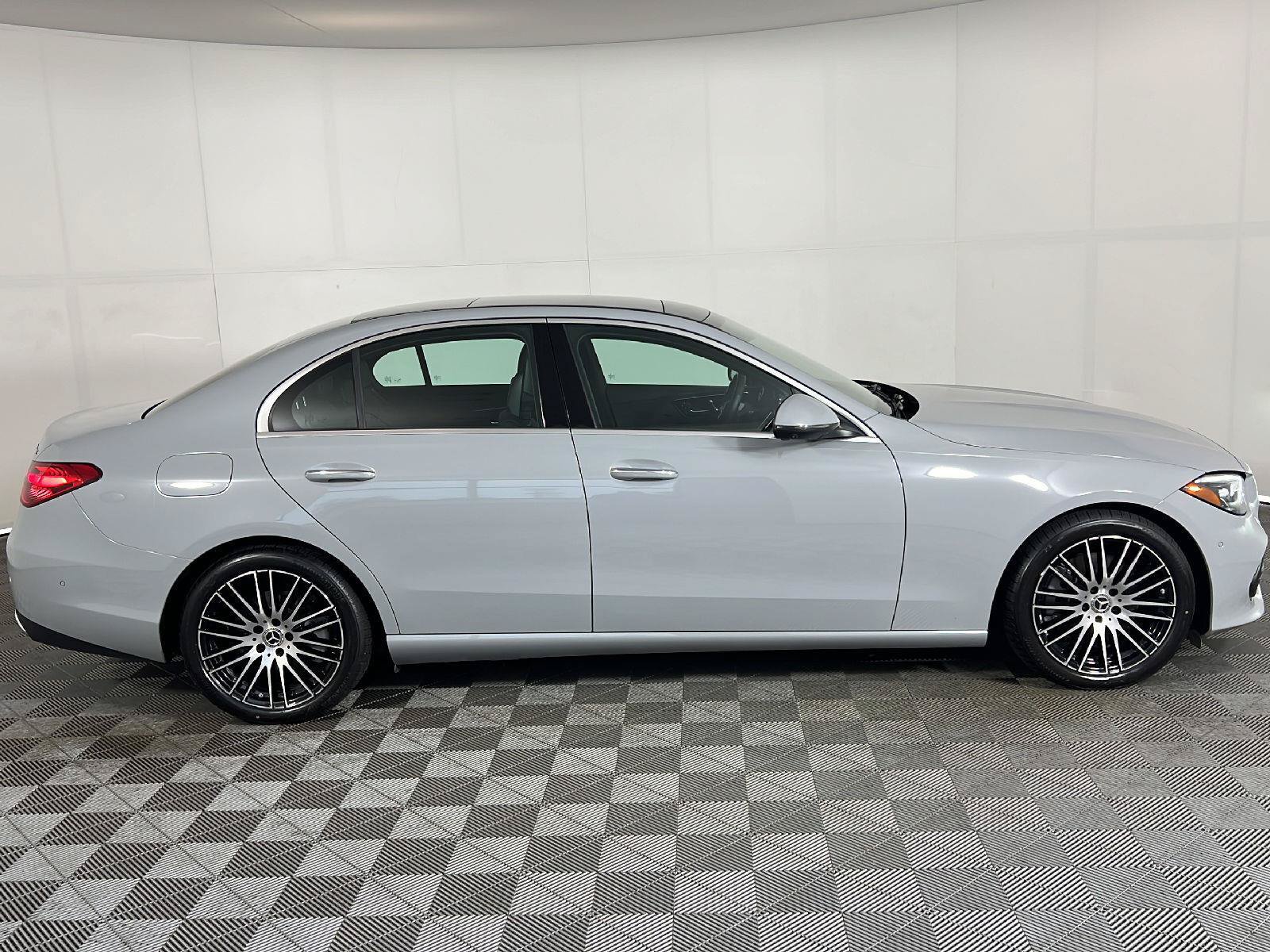Used 2026 Mercedes-Benz C 300 4MATIC Sedan image 37