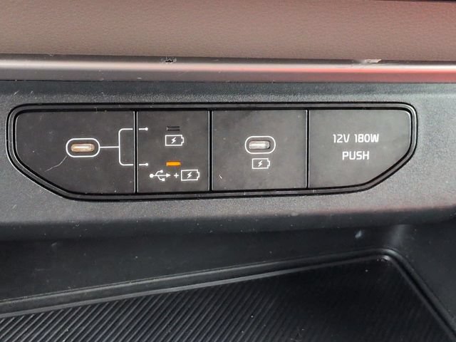 Used 2025 Kia Carnival FWD image 20