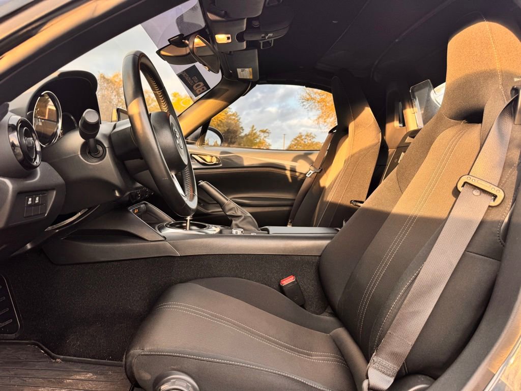 Used 2021 MAZDA MX-5 Miata Club image 11