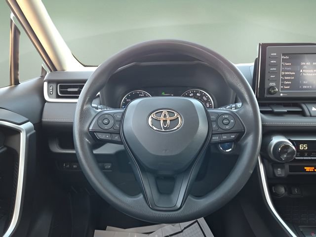 Used 2021 Toyota RAV4 XLE w/ Convenience Package image 12