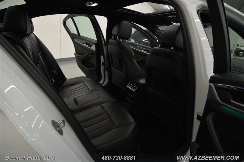 Used 2018 BMW 530e iPerformance image 23