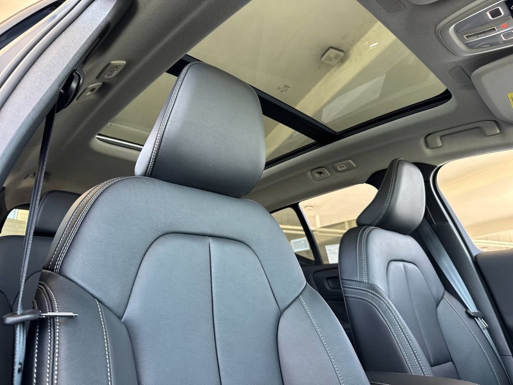New 2026 Volvo XC40 B5 Core w/ Protection Package Premier AWD/4WD image 16