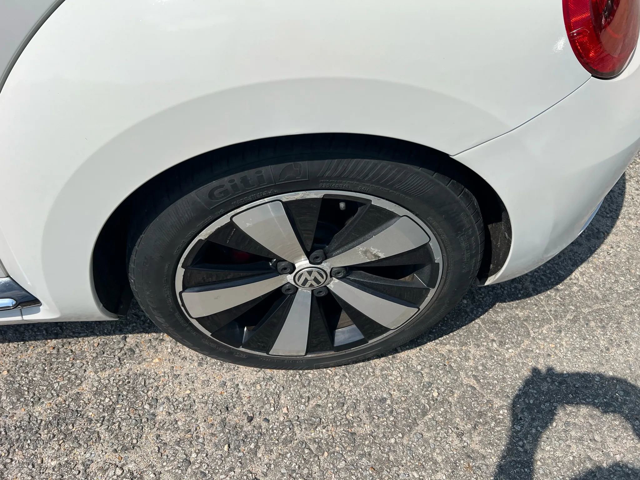 Used 2013 Volkswagen Beetle 2.0T image 24