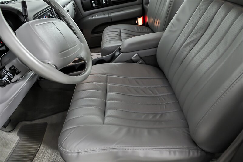 Used 1994 Chevrolet Impala SS RWD image 18