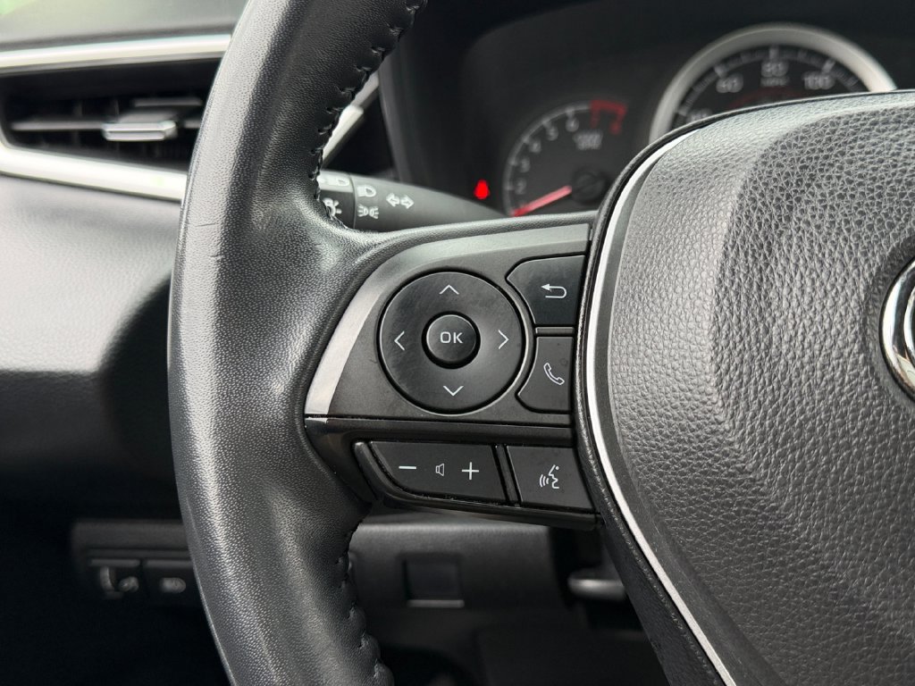 Used 2021 Toyota Corolla SE FWD image 19