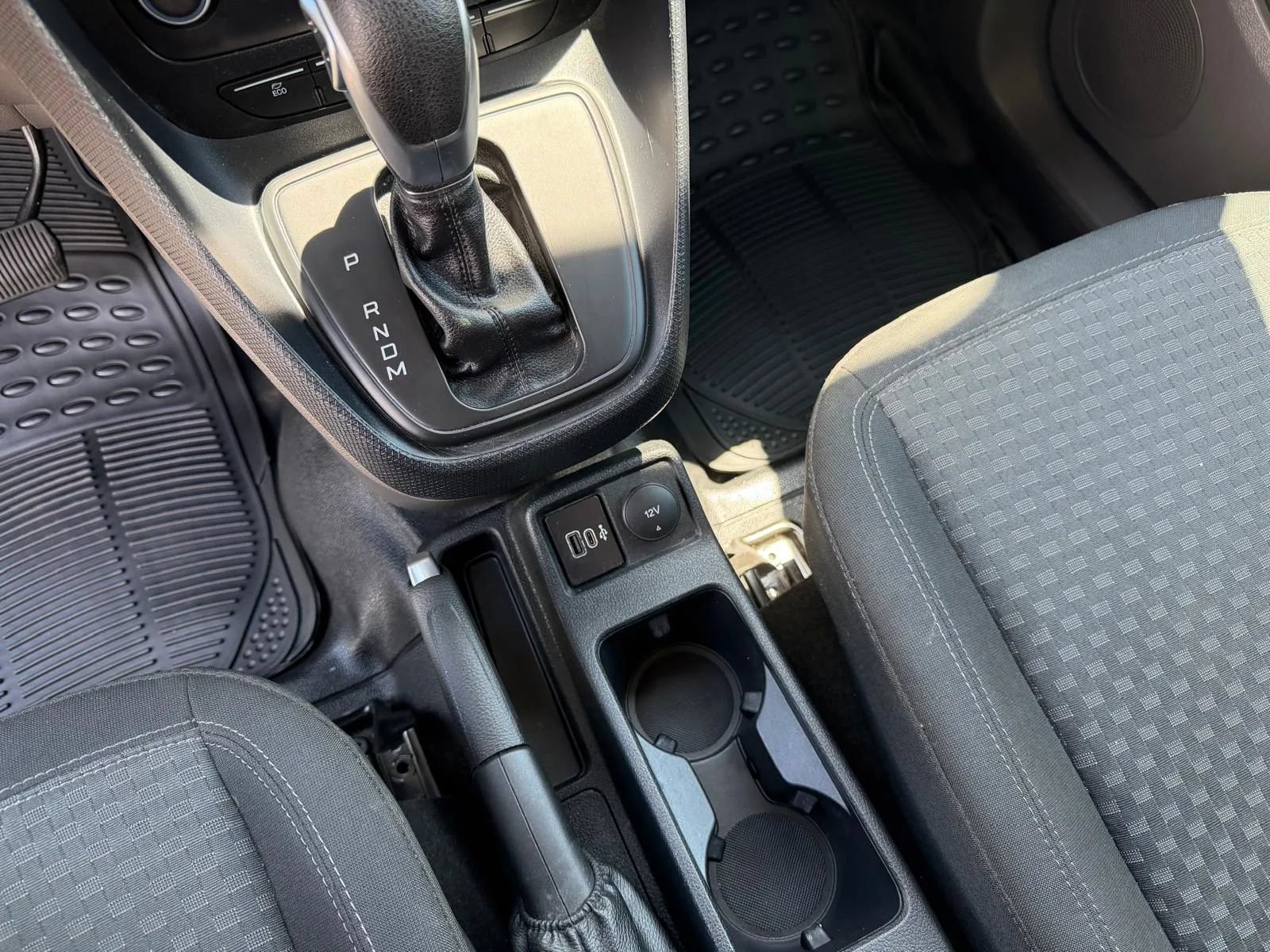 Used 2023 Ford Transit Connect XLT FWD image 16