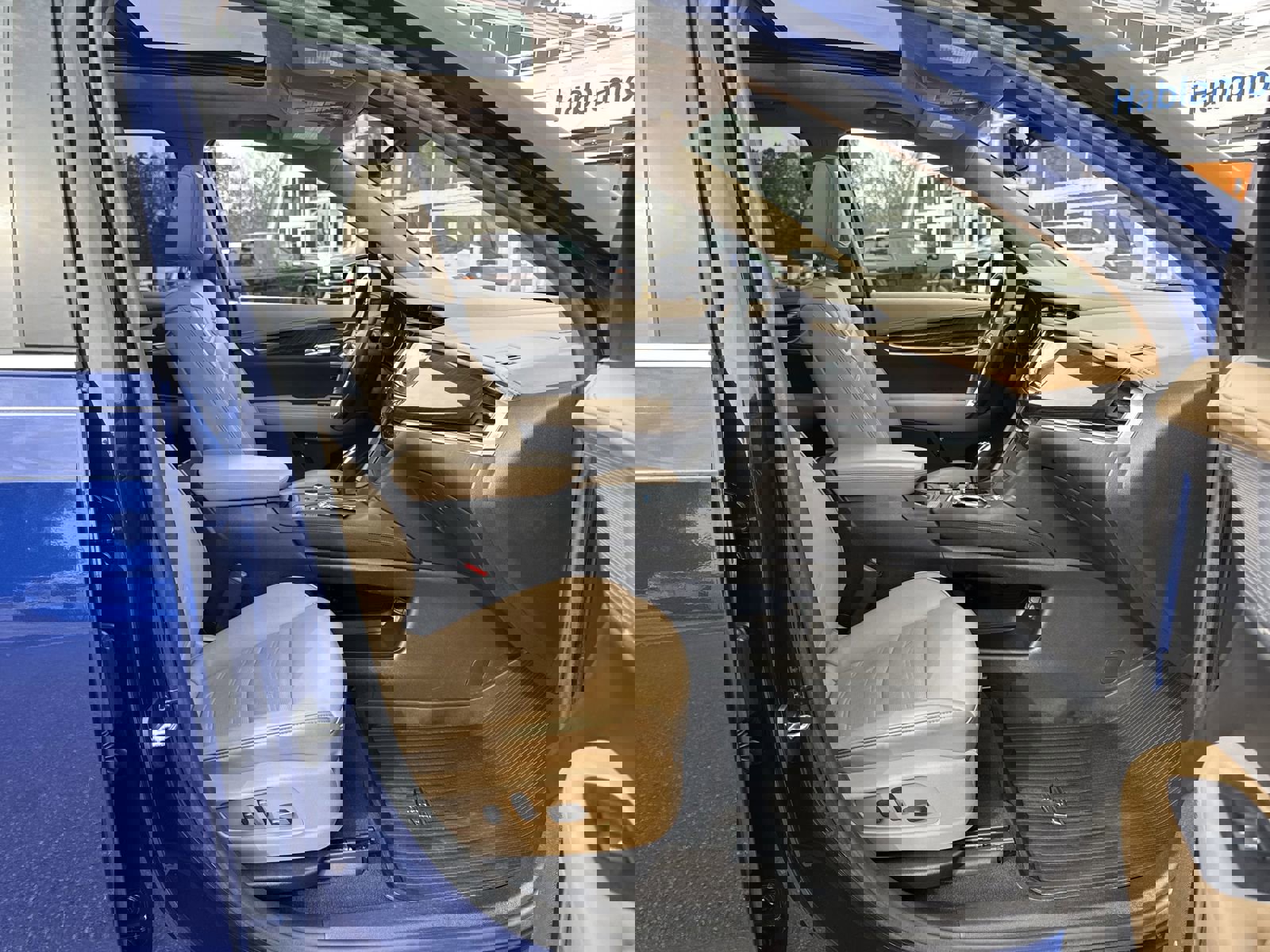 Used 2024 Cadillac XT6 Premium Luxury w/ Platinum Package image 34