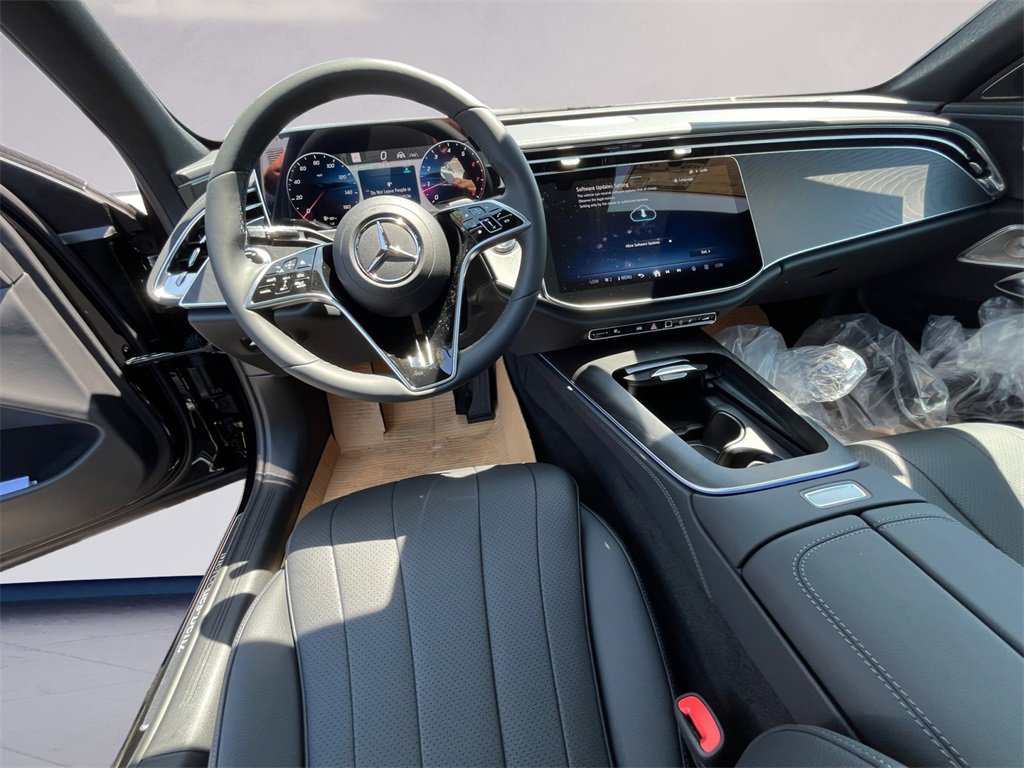 New 2025 Mercedes-Benz E 350 4MATIC Sedan image 7