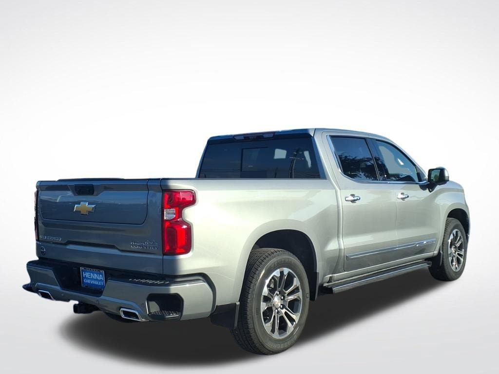 New 2026 Chevrolet Silverado 1500 High Country w/ Technology Package RWD image 3