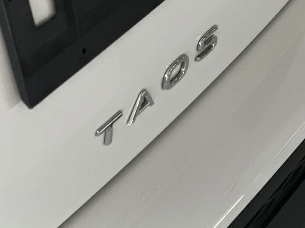 Used 2023 Volkswagen Taos SE FWD image 10