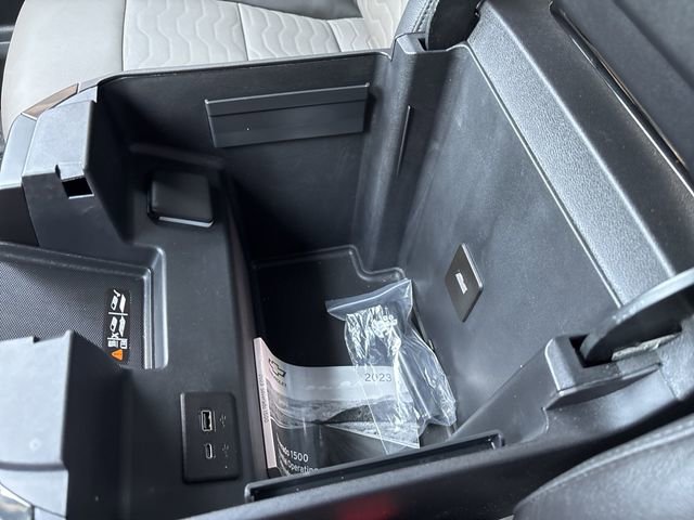 Used 2023 Chevrolet Silverado 1500 ZR2 image 29