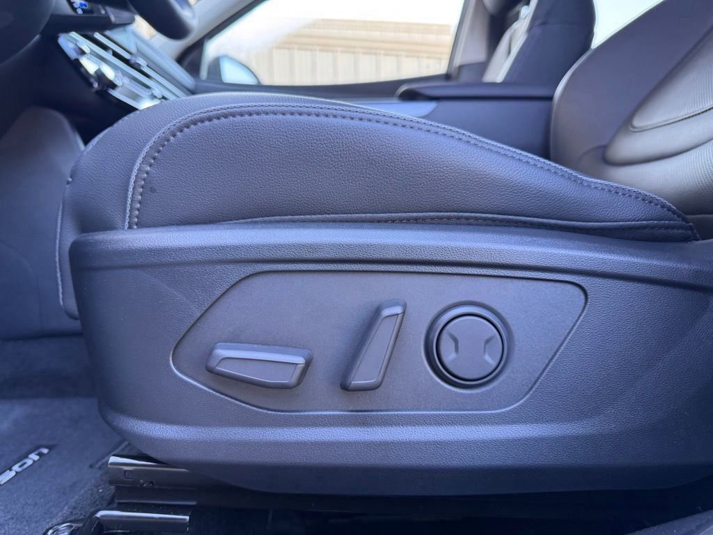 New 2026 Hyundai Tucson Limited image 8