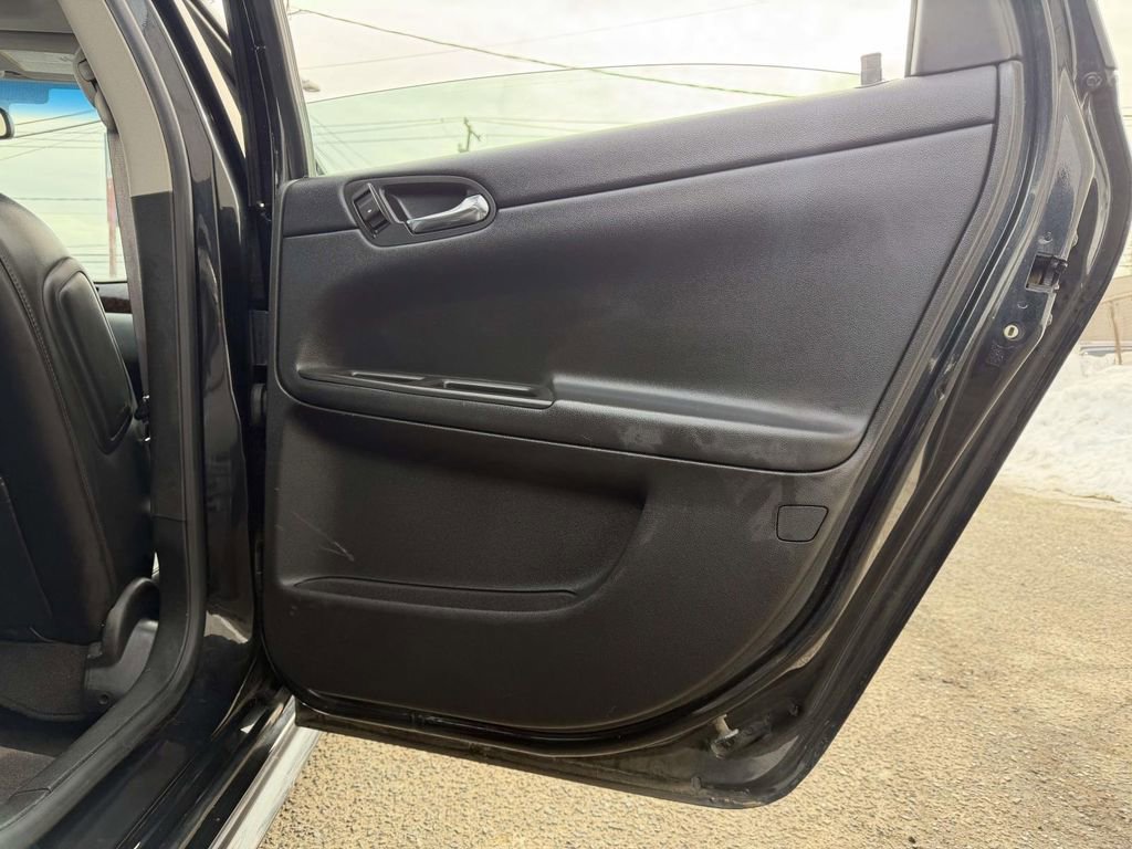 Used 2012 Chevrolet Impala LTZ image 17