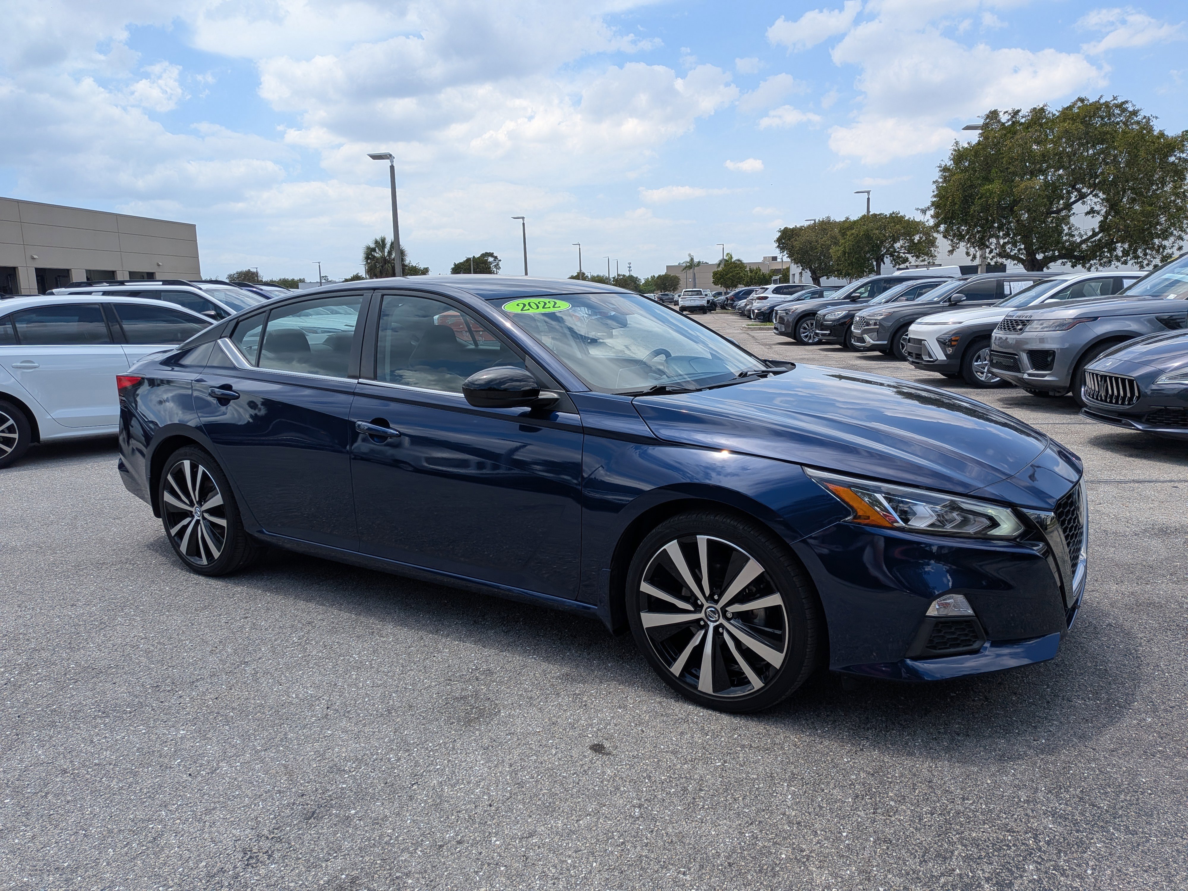 Used 2022 Nissan Altima 2.5 SR