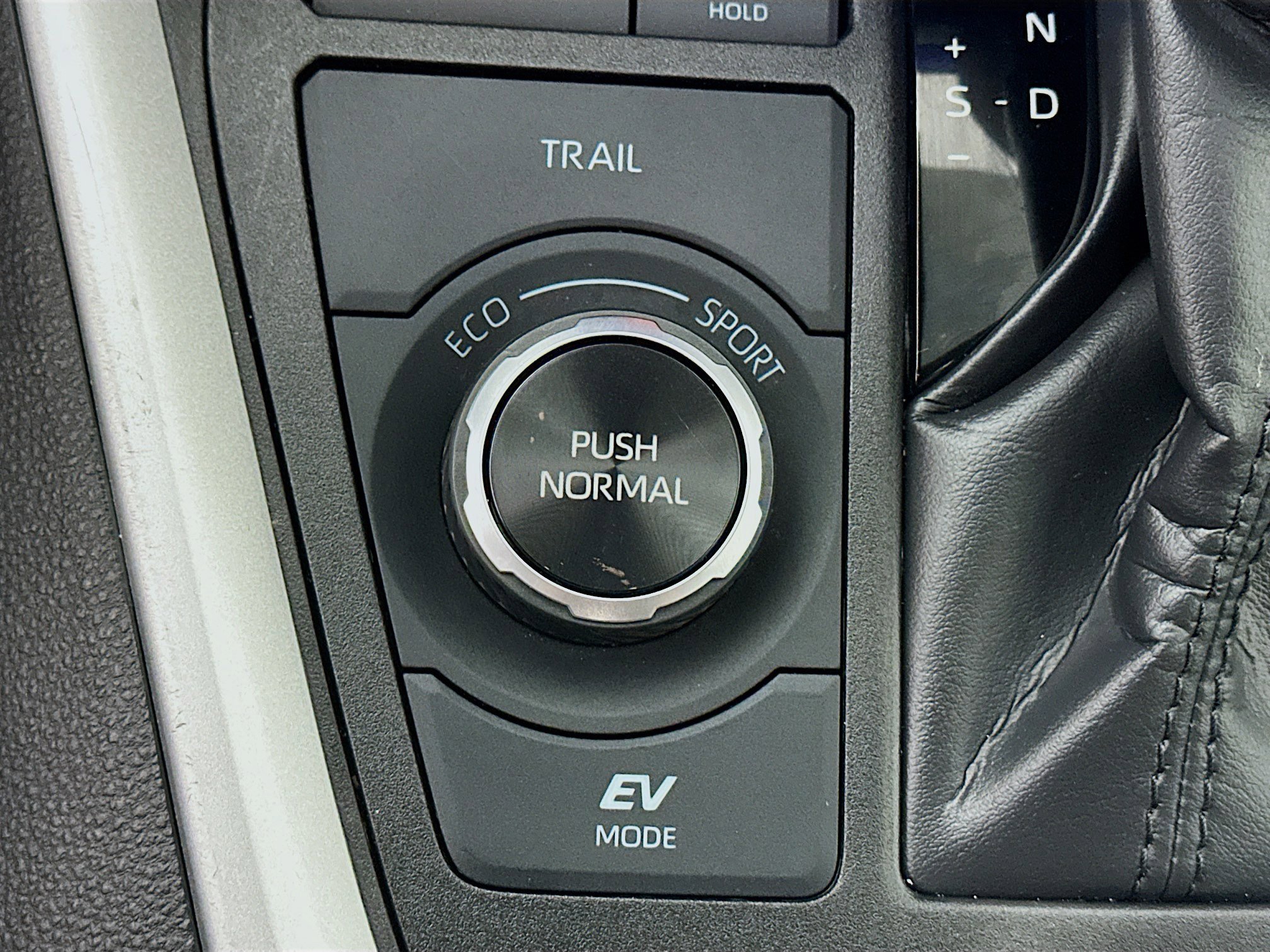 Used 2024 Toyota RAV4 XLE image 26