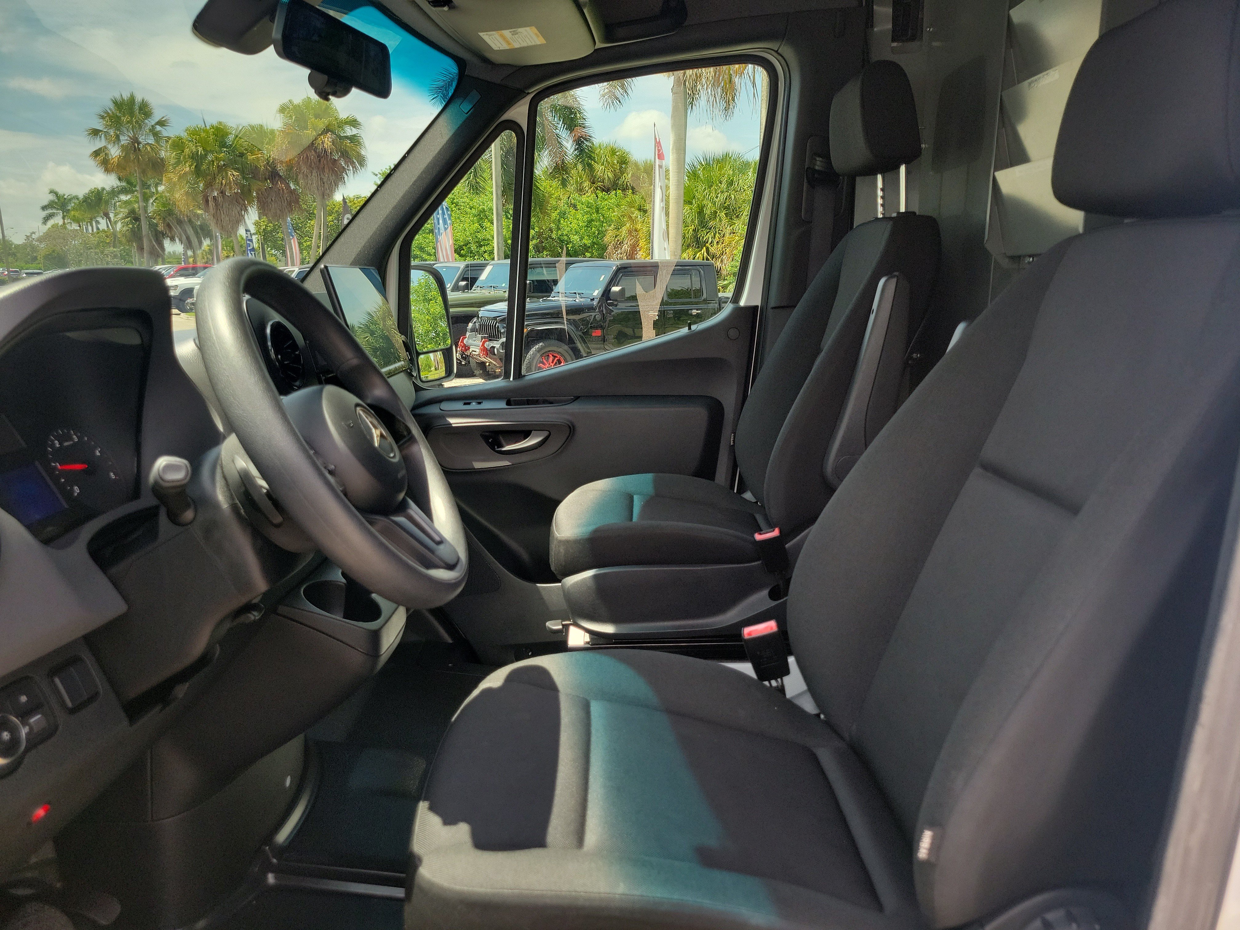 Used 2019 Mercedes-Benz Sprinter 170 image 9