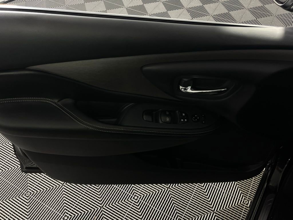 Used 2024 Nissan Murano SV image 25