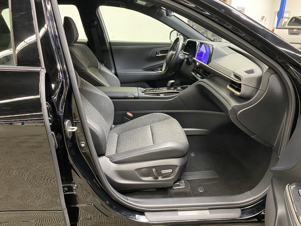 Used 2024 Toyota Crown image 37