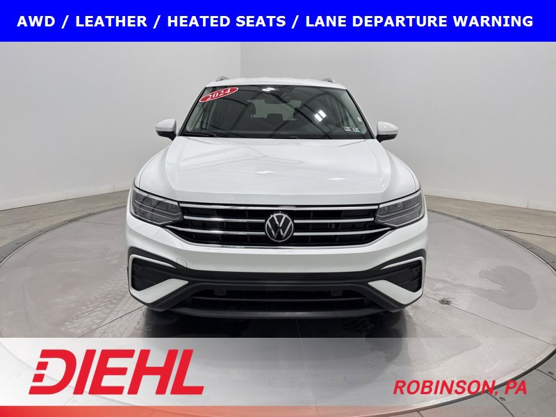 Used 2024 Volkswagen Tiguan SE image 2