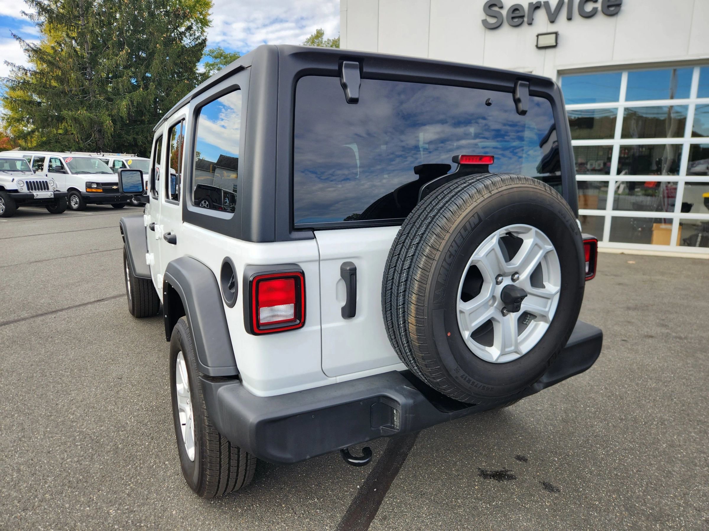 Used 2022 Jeep Wrangler Unlimited Sport image 12