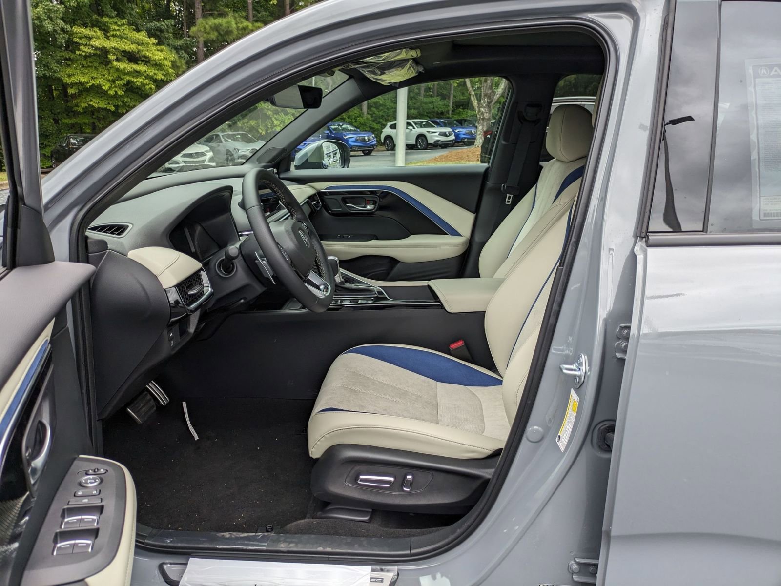 Certified 2025 Acura ADX A-Spec image 13