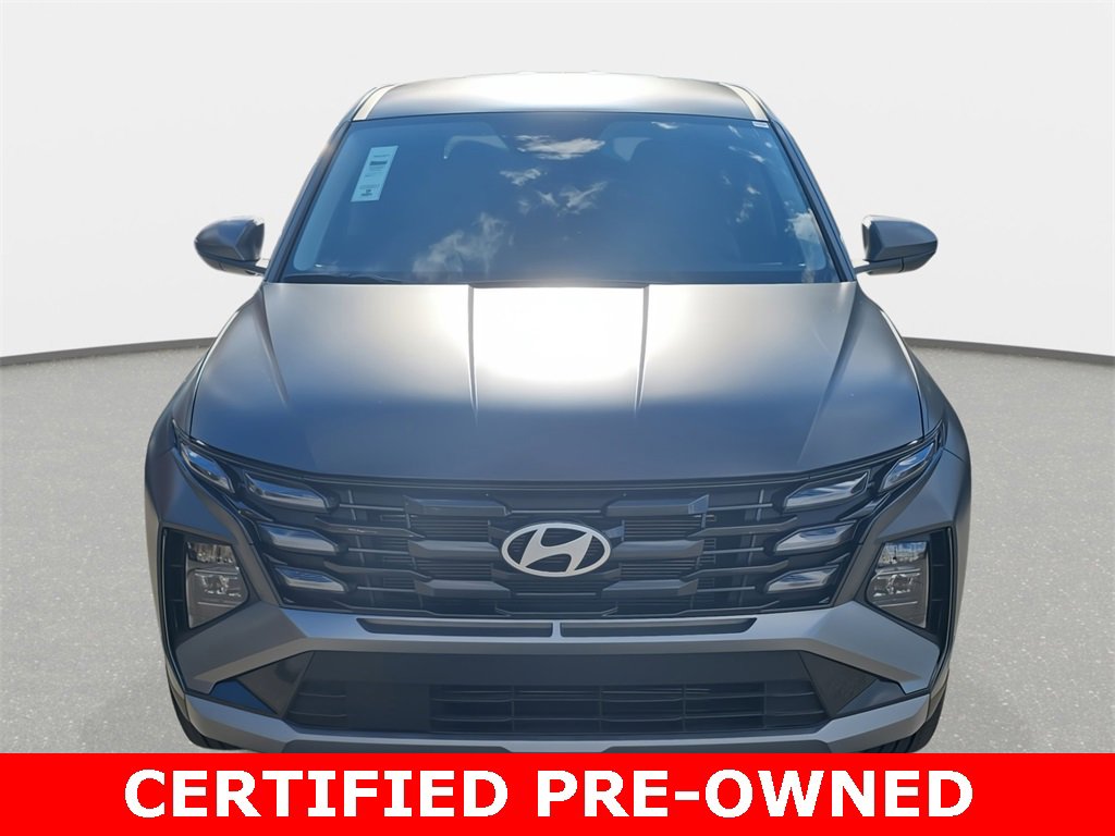 Certified 2025 Hyundai Tucson SE image 2