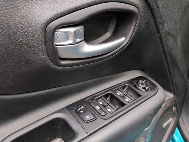 Used 2021 Jeep Renegade Limited w/ Sun & Sound Group AWD/4WD image 13