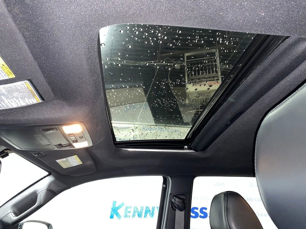 Used 2018 Toyota Tacoma Limited w/ Four Season Floor Mat Package image 24