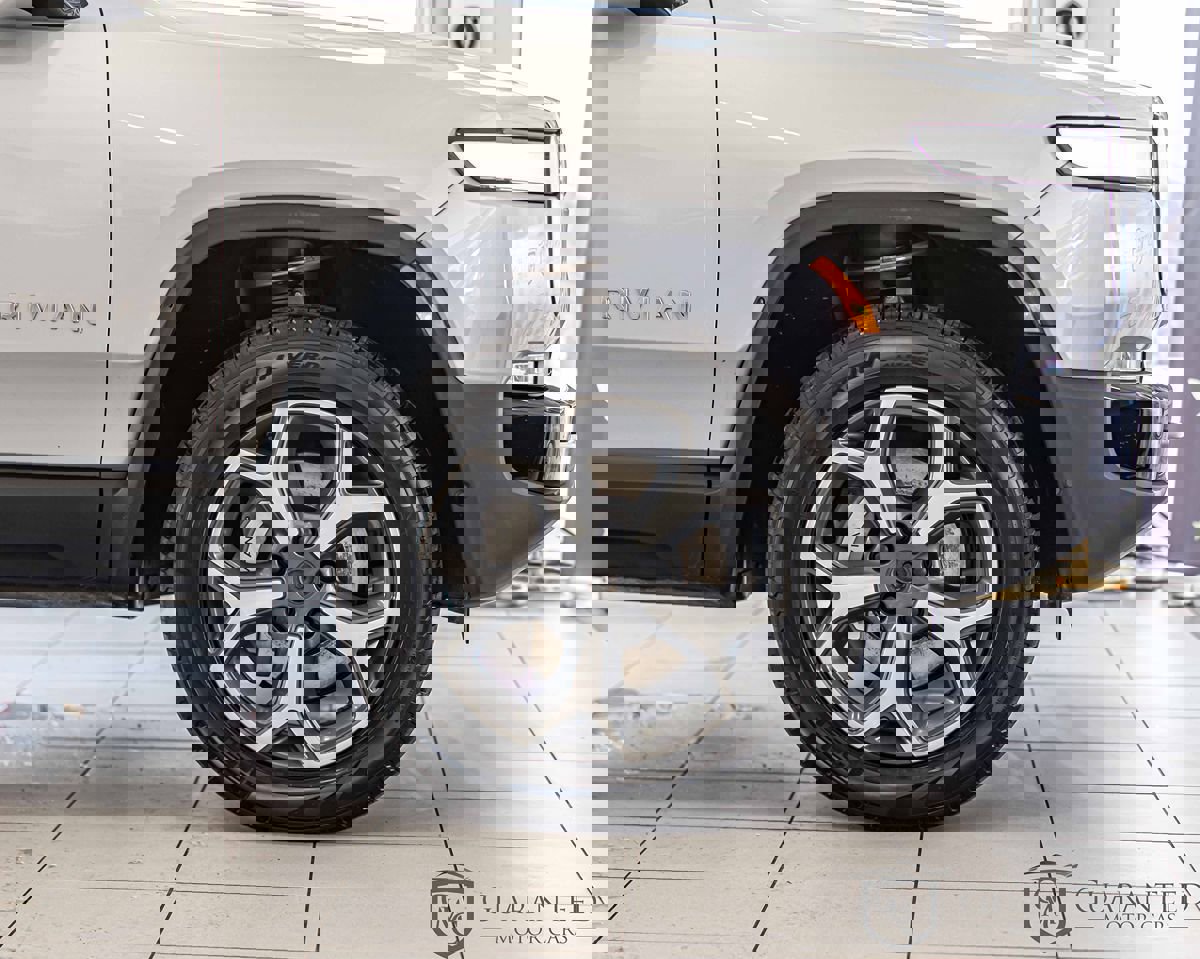 Used 2024 Rivian R1S Adventure image 12