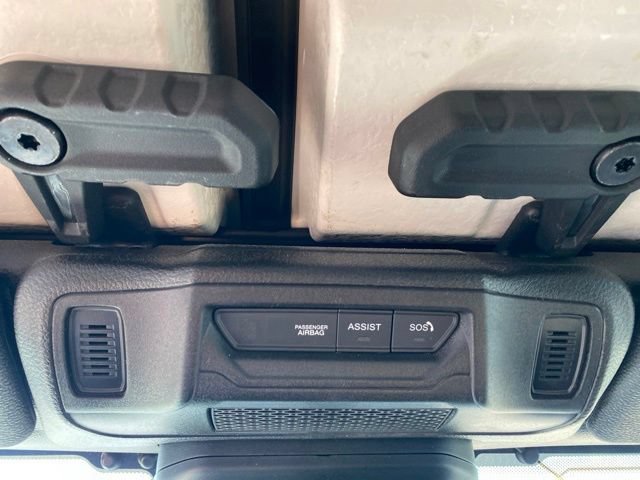 Used 2024 Jeep Wrangler Unlimited w/ Convenience Group AWD/4WD image 26