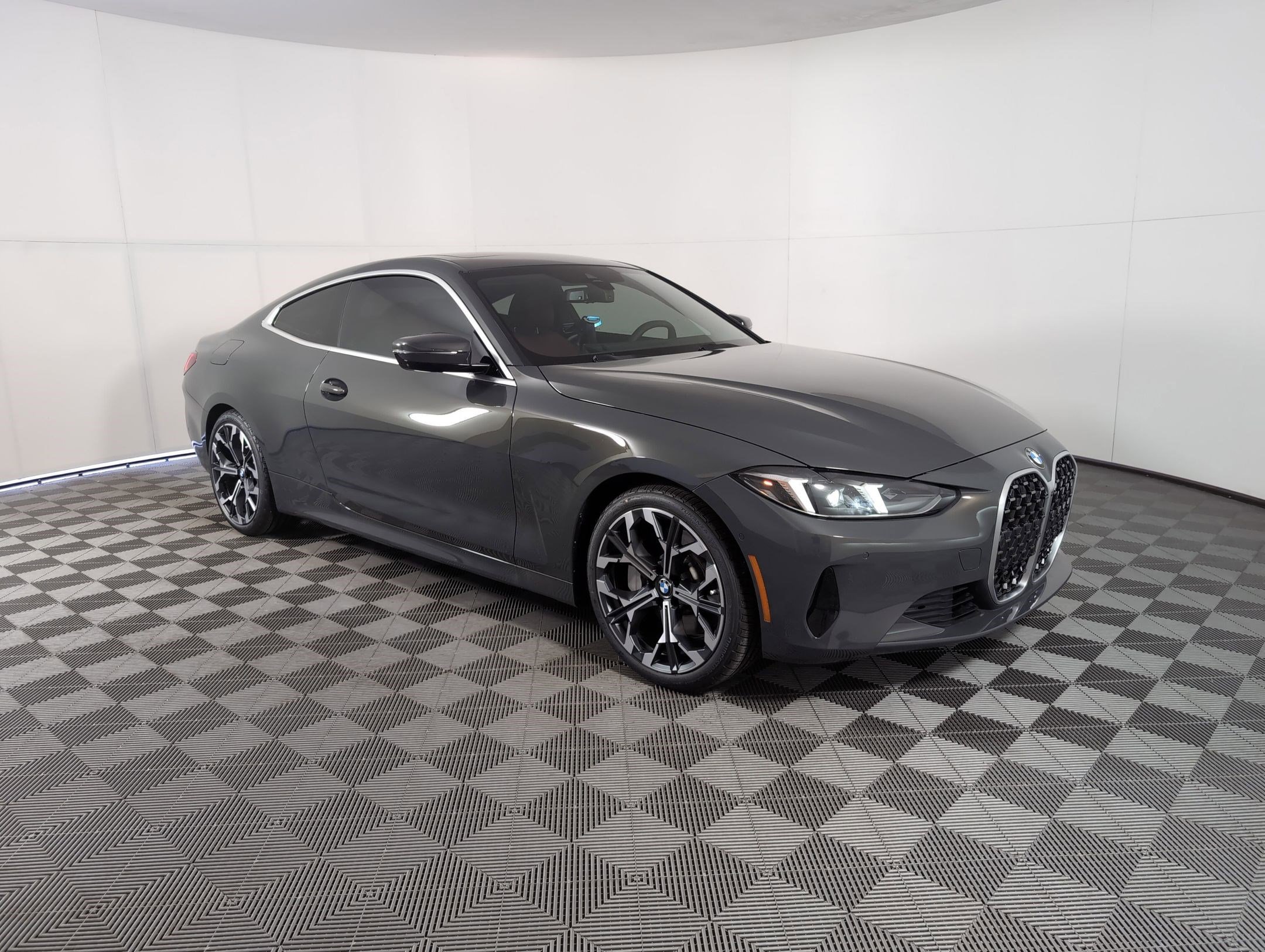 Used 2026 BMW 430i Coupe w/ Premium Package image 6