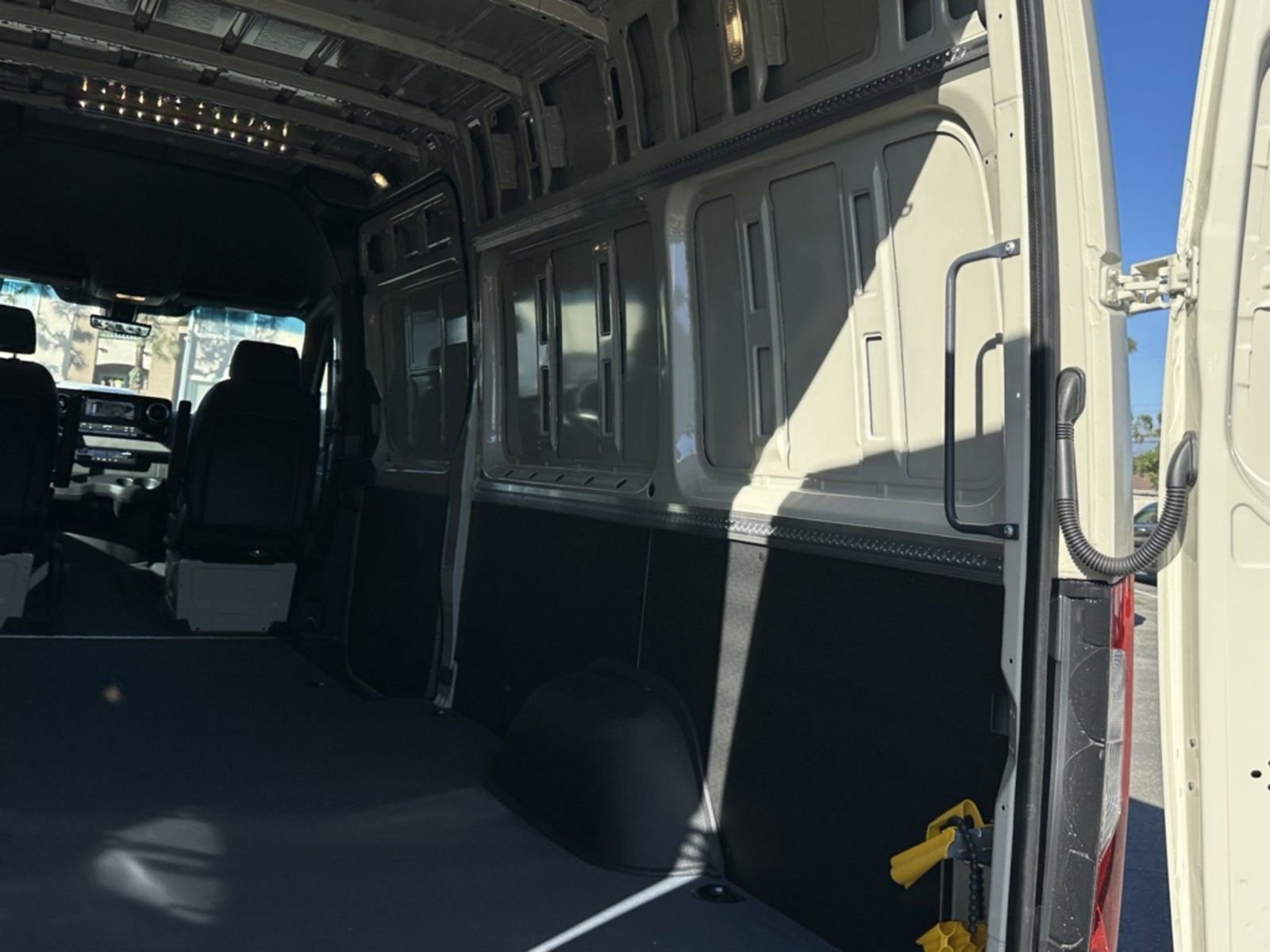 New 2025 Mercedes-Benz Sprinter 2500 image 11