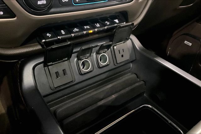 Used 2017 GMC Sierra 2500 Denali w/ Duramax Plus Package AWD/4WD image 26