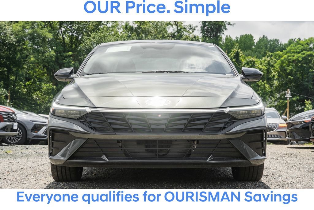 New 2025 Hyundai Elantra SEL image 2